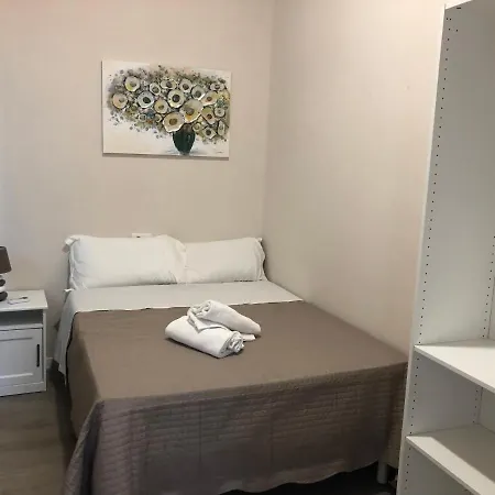 دار ضيافة هالو هوم 2* روما